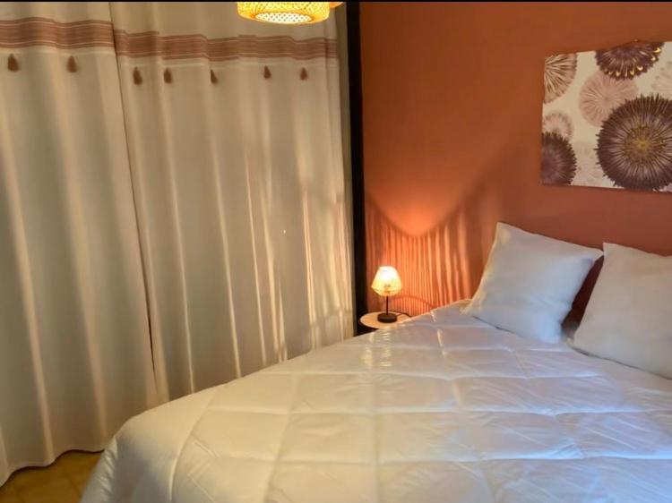 Villa Madison Sollies Pont Bagian luar foto
