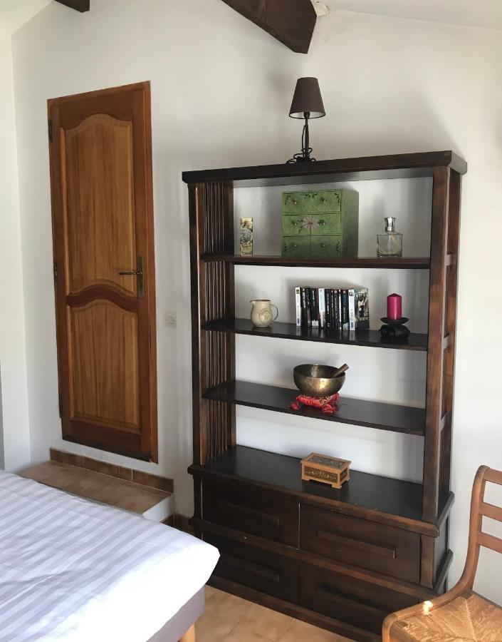 Villa Madison Sollies Pont Bagian luar foto