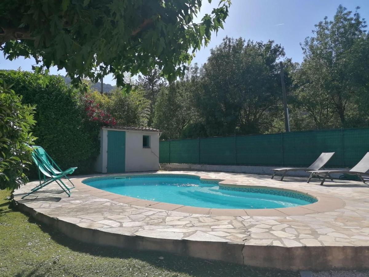 Villa Madison Sollies Pont Bagian luar foto